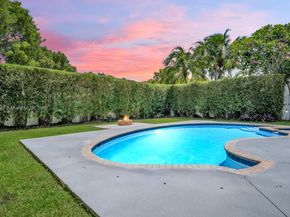 11575 S Quayside Dr, Cooper City FL 33026