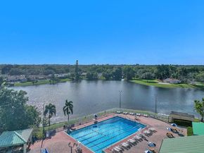 11575 S Quayside Dr, Cooper City FL 33026