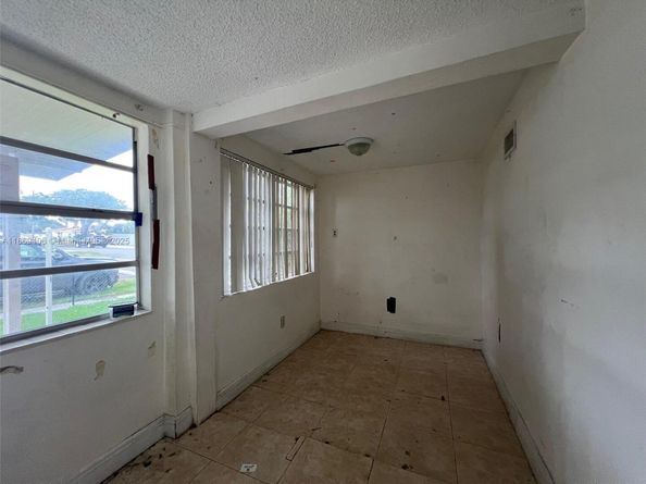 2798 SW 33rd Ave, Miami FL 33133