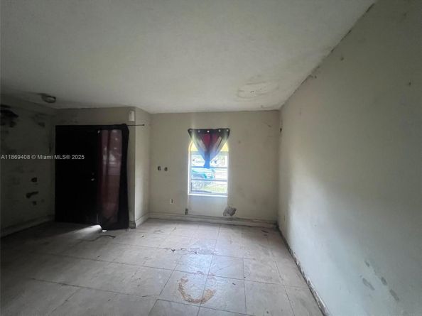2798 SW 33rd Ave, Miami FL 33133