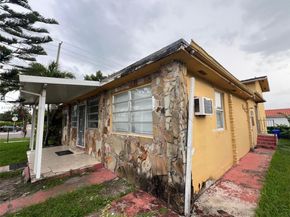 2798 SW 33rd Ave, Miami FL 33133