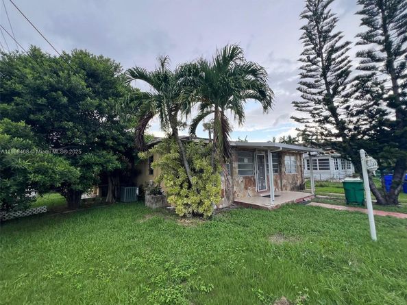 2798 SW 33rd Ave, Miami FL 33133