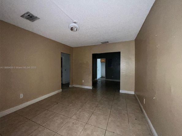 2798 SW 33rd Ave, Miami FL 33133