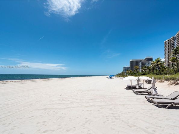 3131 NE 188th St 2808, Aventura FL 33180