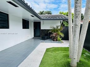 1851-1853 NW 22nd Pl, Miami FL 33125