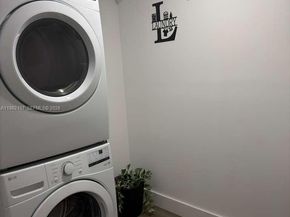 1851-1853 NW 22nd Pl, Miami FL 33125