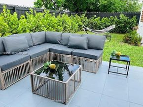 1851-1853 NW 22nd Pl, Miami FL 33125