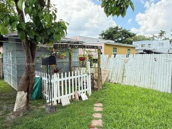 2610 NW 19th Ave, Miami FL 33142