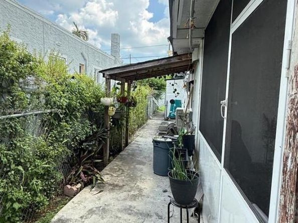 2610 NW 19th Ave, Miami FL 33142