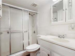 5216 NE 6th Ave B3, Oakland Park FL 33334