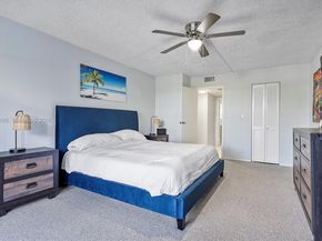 600 Parkview Dr 227, Hallandale Beach FL 33009