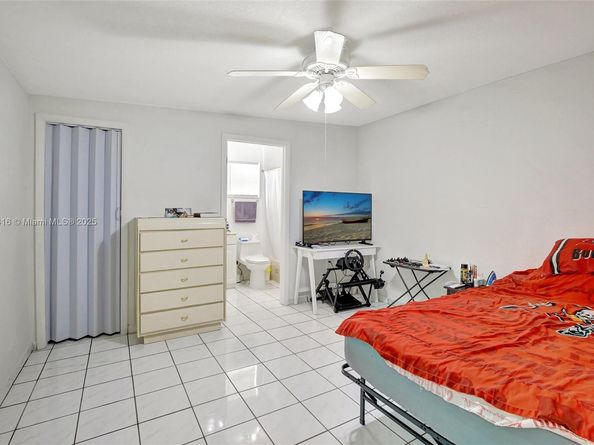 7950 NW 174th Ter, Hialeah FL 33015