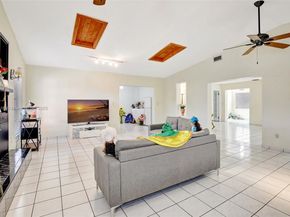 7950 NW 174th Ter, Hialeah FL 33015