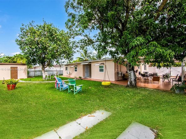 10721 SW 38th St, Miami FL 33165