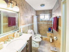 10721 SW 38th St, Miami FL 33165
