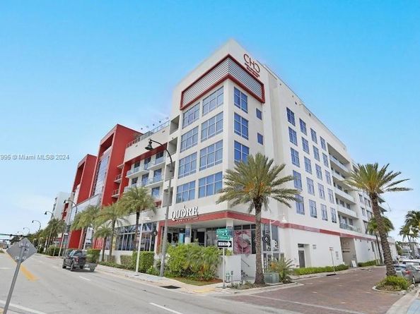 Undisclosed Address #A11677995, Hollywood FL 33019