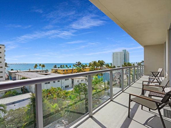 Undisclosed Address #A11677995, Hollywood FL 33019