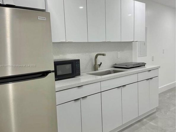 12221 SW 93rd St, Miami FL 33186