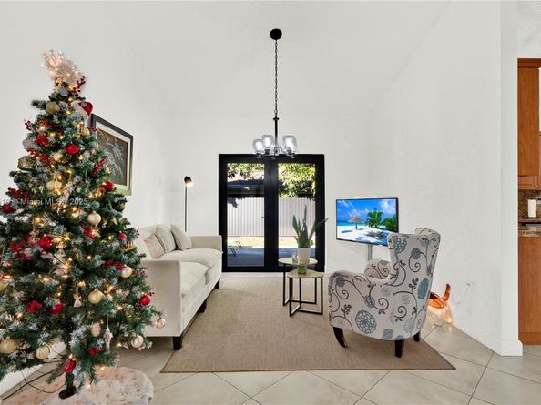 12221 SW 93rd St, Miami FL 33186