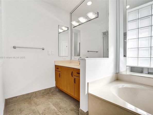 6450 Brava Way, Boca Raton FL 33433