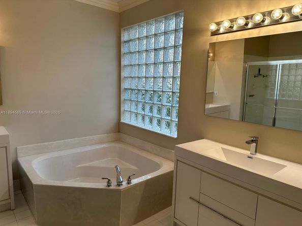 18580 SW 44th St, Miramar FL 33029