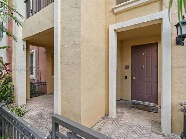 3055 NW 126th Ave 107, Sunrise FL 33323
