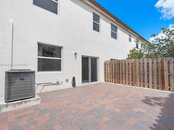 12845 NW 24th Ave, Miami FL 33167