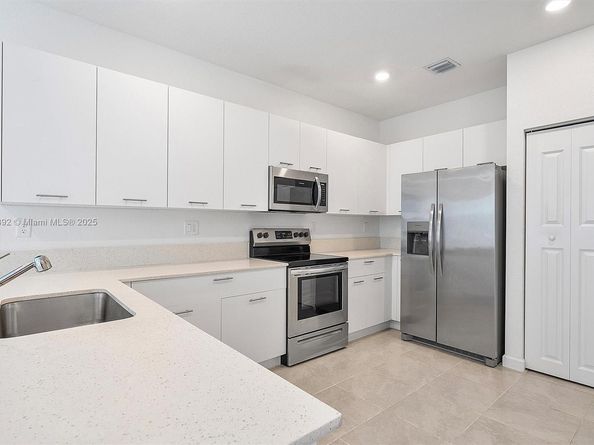 12845 NW 24th Ave, Miami FL 33167