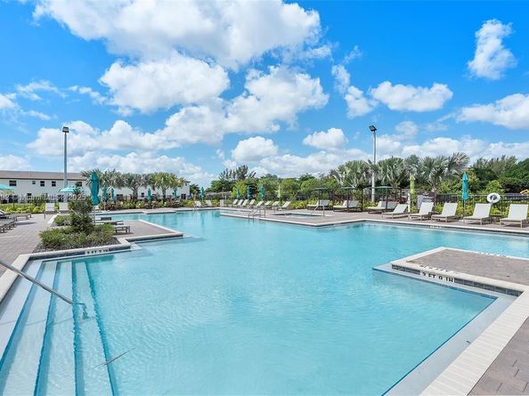 12845 NW 24th Ave, Miami FL 33167