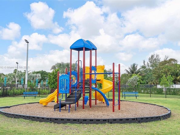 12845 NW 24th Ave, Miami FL 33167