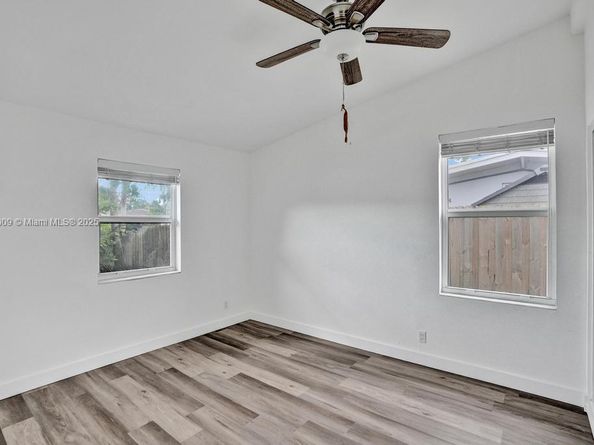 2512 Gulfstream Ln, Fort Lauderdale FL 33312