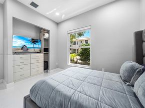 1496 Breakwater Terr, Hollywood FL 33019