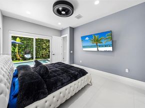 1496 Breakwater Terr, Hollywood FL 33019