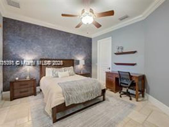 16740 Berkshire Ct, Southwest Ranches FL 33331