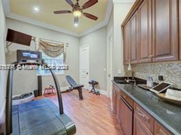 16740 Berkshire Ct, Southwest Ranches FL 33331