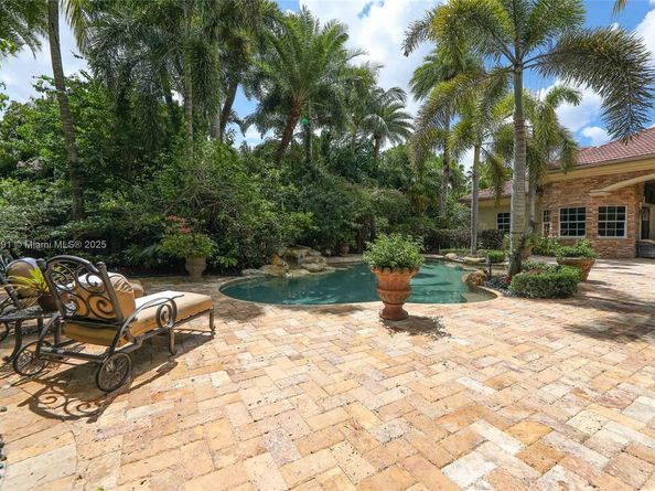 16740 Berkshire Ct, Southwest Ranches FL 33331