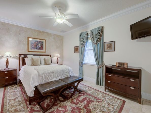 16740 Berkshire Ct, Southwest Ranches FL 33331