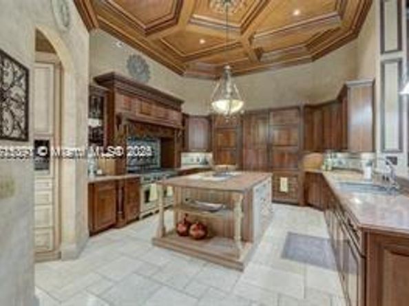 16740 Berkshire Ct, Southwest Ranches FL 33331