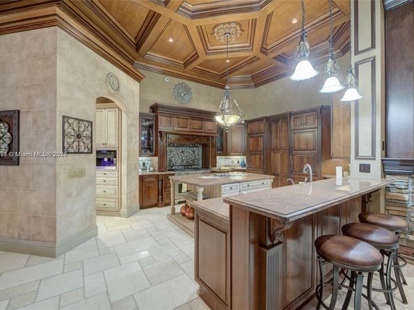 16740 Berkshire Ct, Southwest Ranches FL 33331