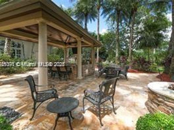 16740 Berkshire Ct, Southwest Ranches FL 33331