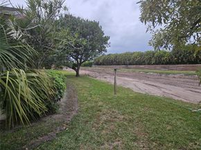 10301 Greenbriar Ct, Boca Raton FL 33498