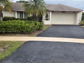 10301 Greenbriar Ct, Boca Raton FL 33498