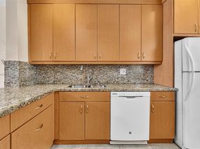 329 SE 3rd St 403T, Hallandale Beach FL 33009