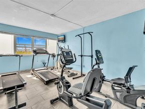 329 SE 3rd St 403T, Hallandale Beach FL 33009