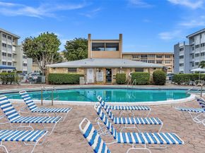 329 SE 3rd St 403T, Hallandale Beach FL 33009