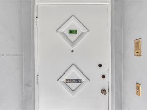 329 SE 3rd St 403T, Hallandale Beach FL 33009