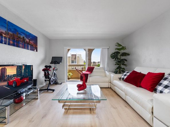 7845 Camino Real O413, Miami FL 33143