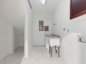 2455 Greenbrier Ct, Weston FL 33327