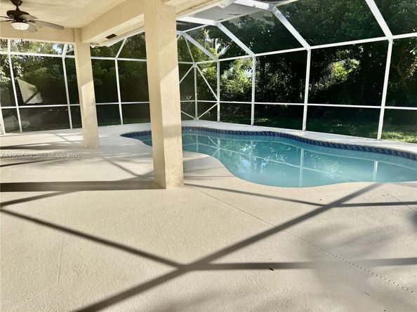 2455 Greenbrier Ct, Weston FL 33327