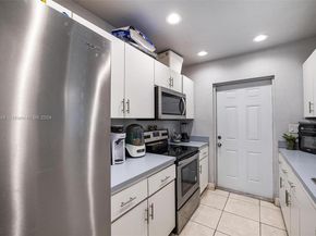 1236 NW 27th St, Miami FL 33142